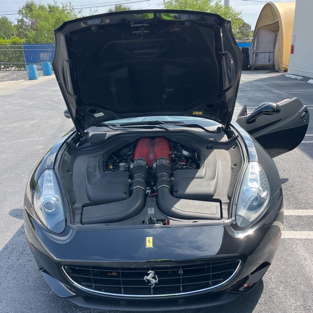2013 Ferrari California Base