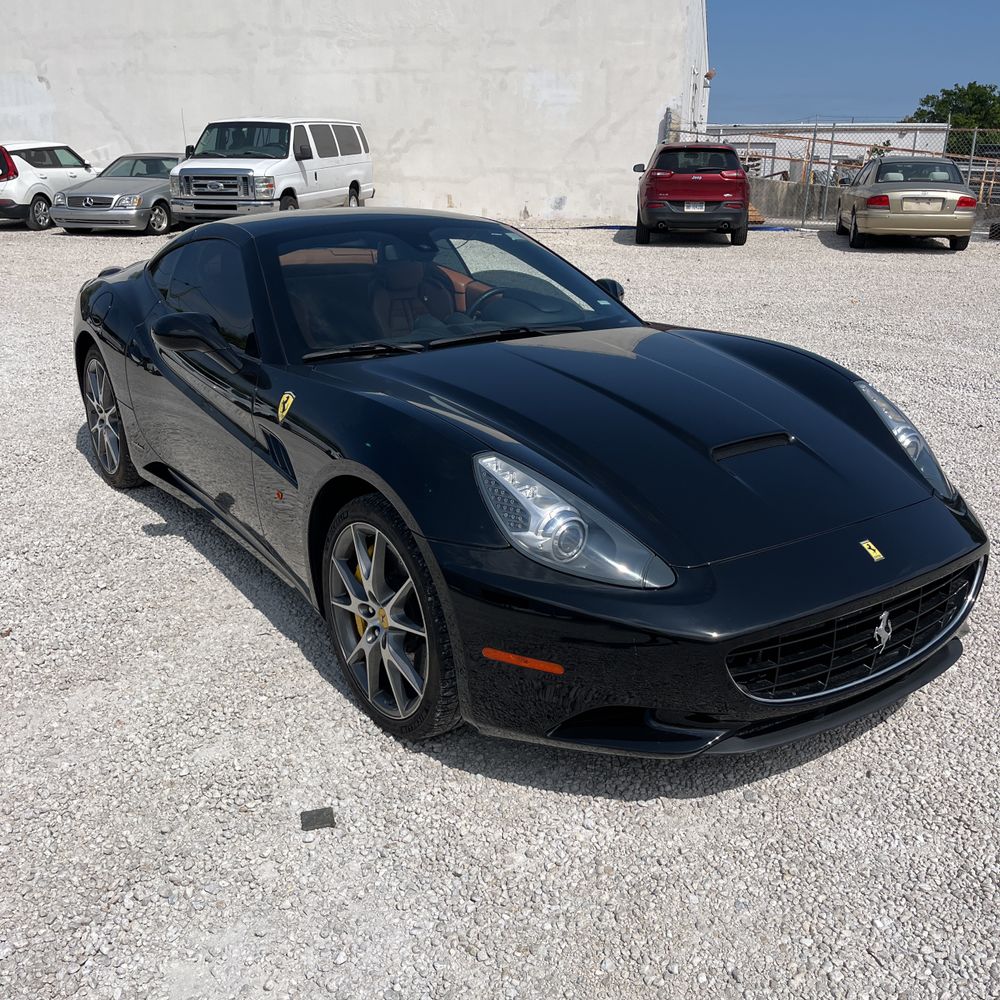 2013 Ferrari California Base