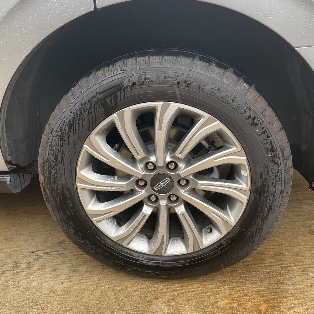 2023 Lincoln Navigator Standard
