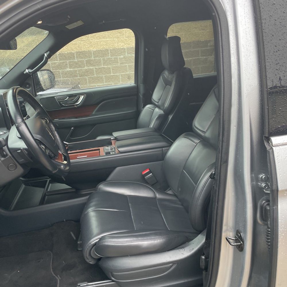 2023 Lincoln Navigator Standard