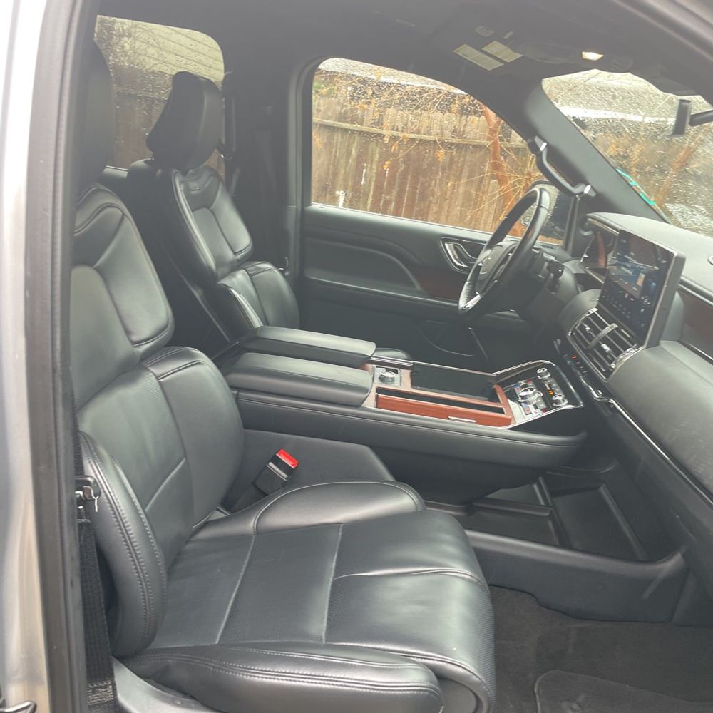 2023 Lincoln Navigator Standard