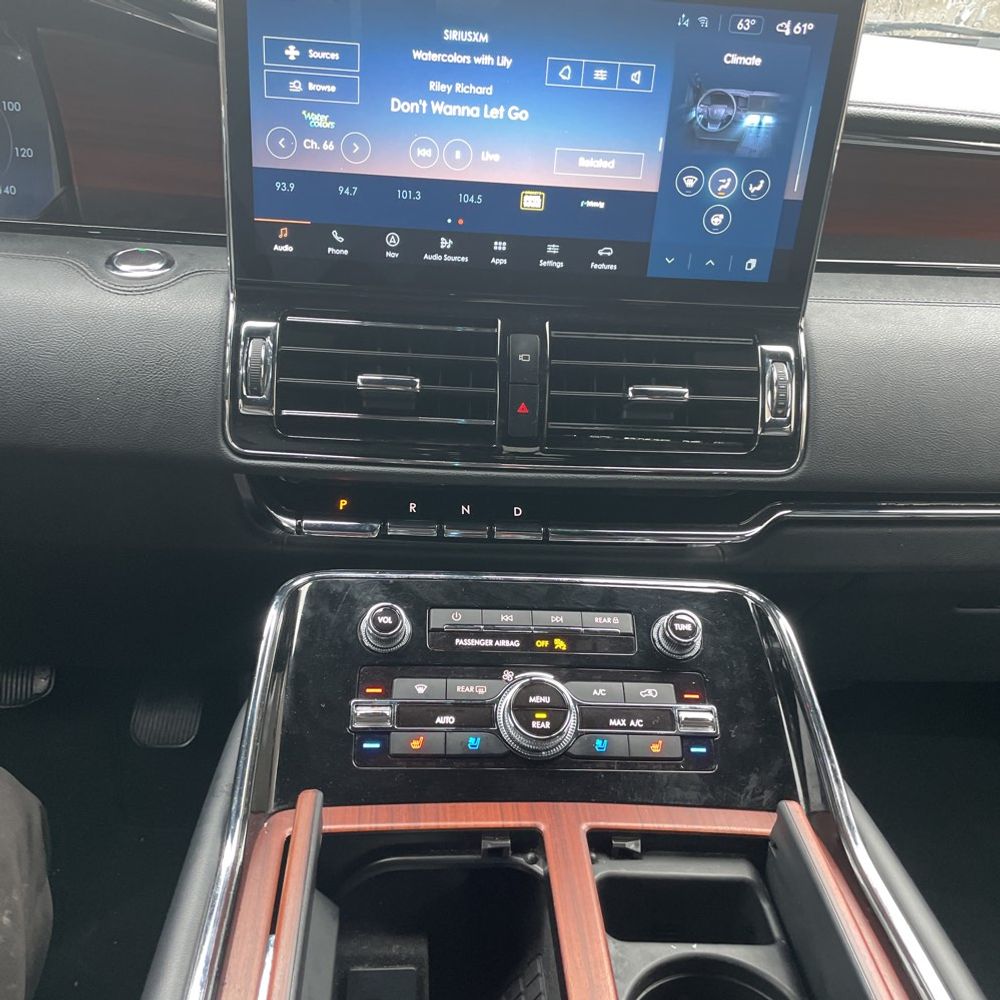 2023 Lincoln Navigator Standard