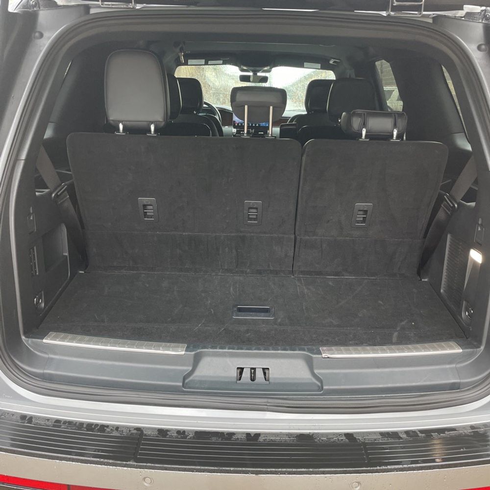 2023 Lincoln Navigator Standard