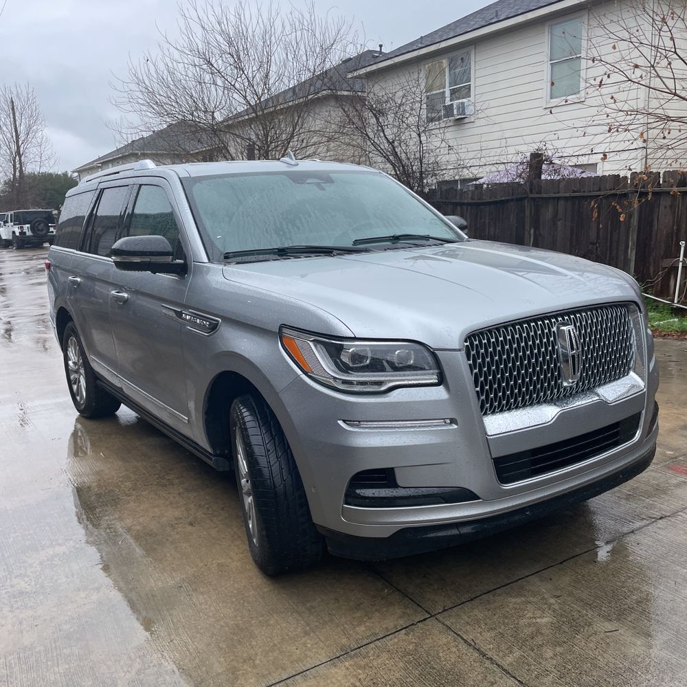 2023 Lincoln Navigator Standard