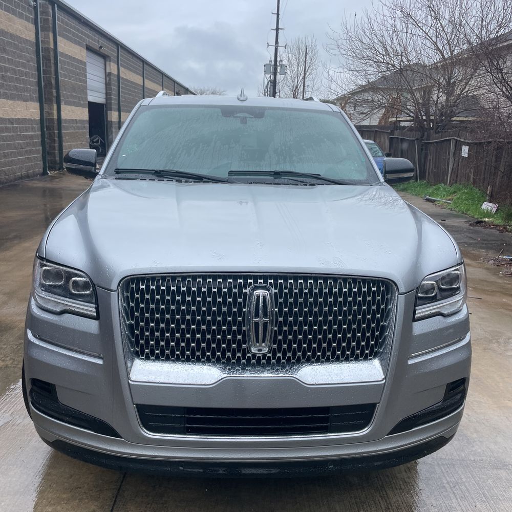 2023 Lincoln Navigator Standard