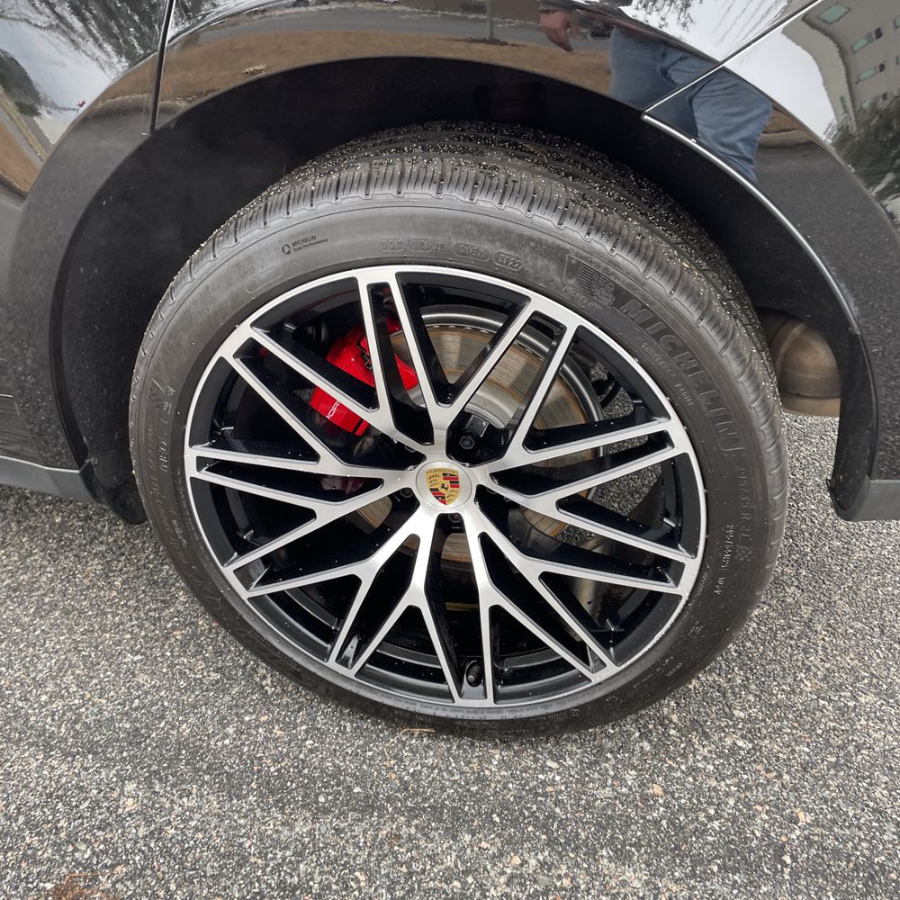 2023 Porsche Macan S