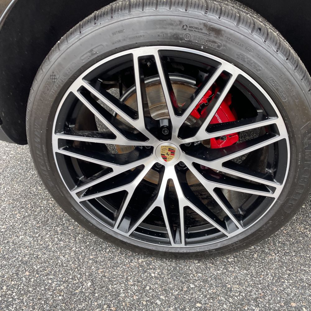 2023 Porsche Macan S