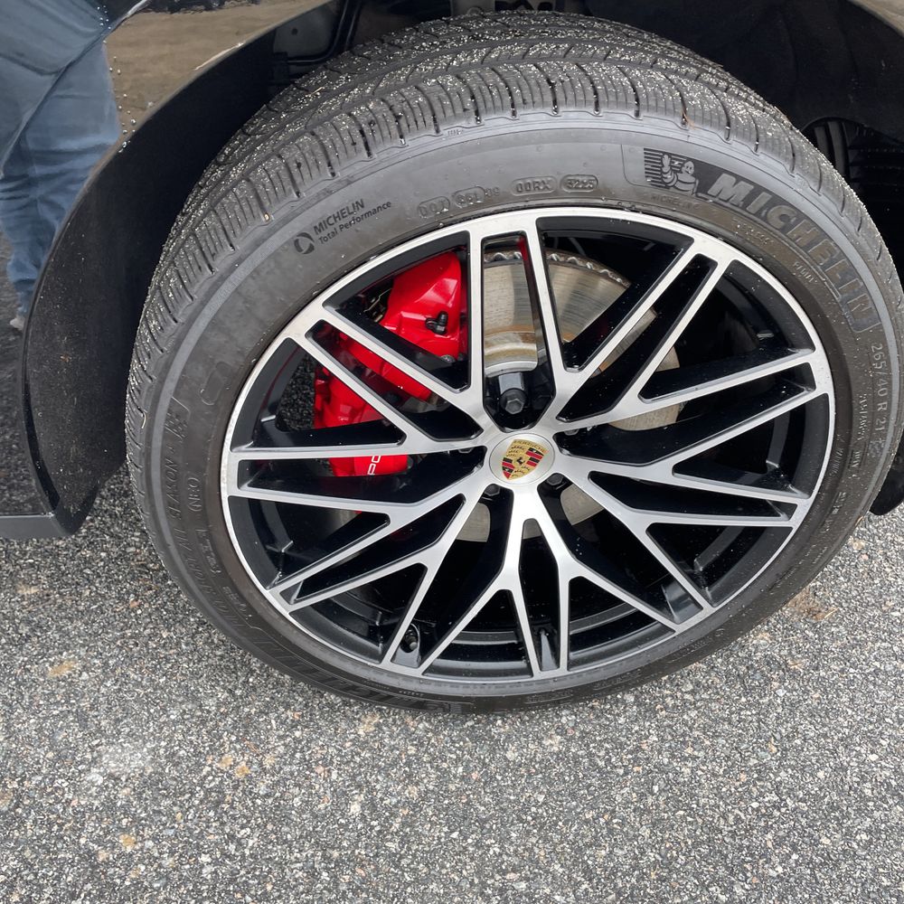 2023 Porsche Macan S