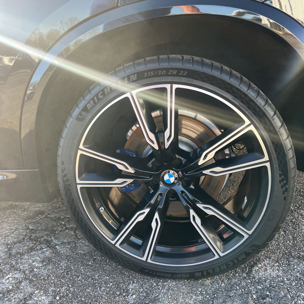 2024 BMW X5 M60i