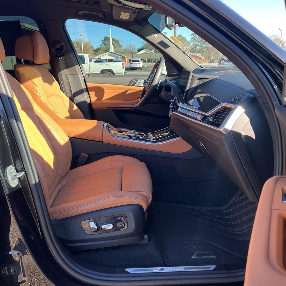 2024 BMW X5 M60i