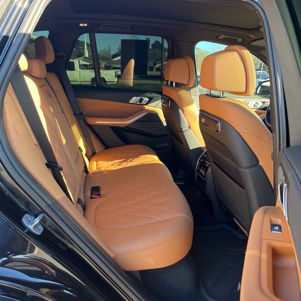 2024 BMW X5 M60i