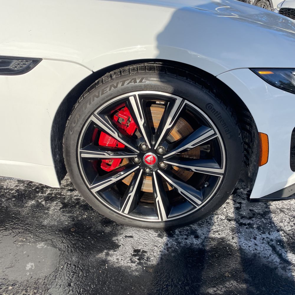 2021 Jaguar F-Type R