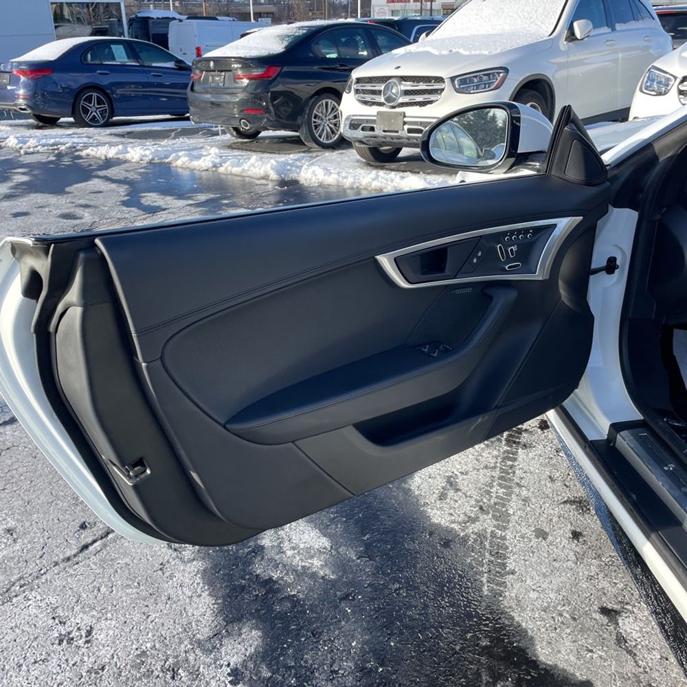 2021 Jaguar F-Type R