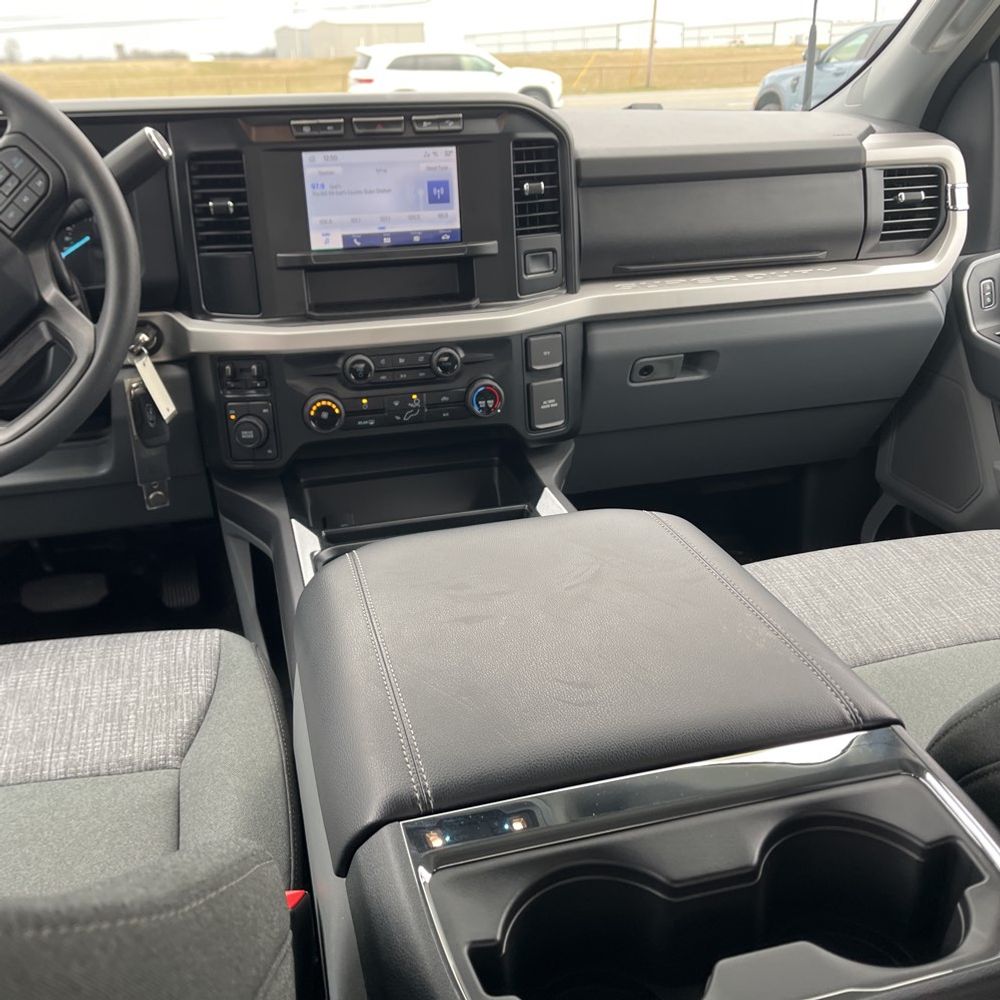 2024 Ford F-350 Super Duty XLT