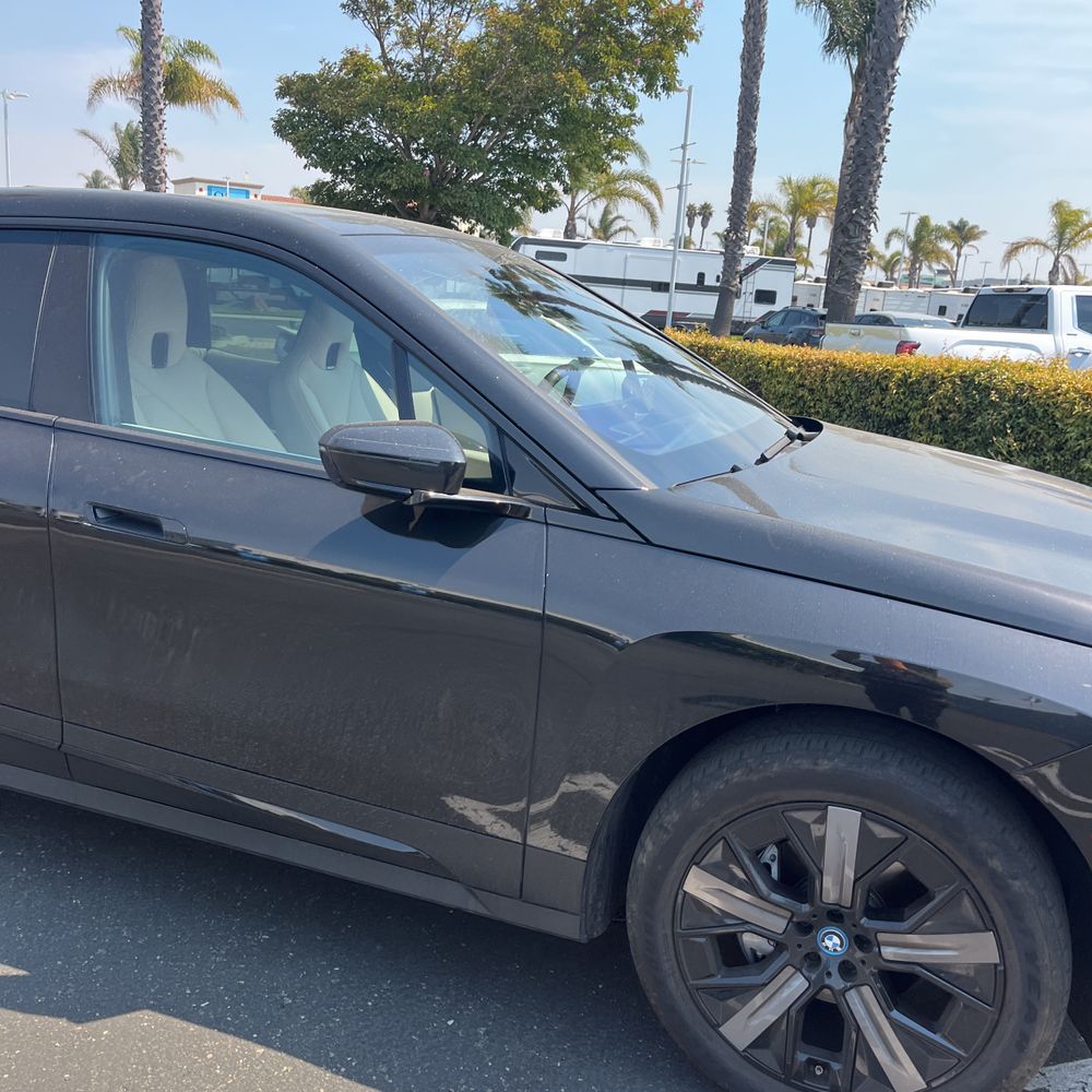 2025 BMW iX xDrive50