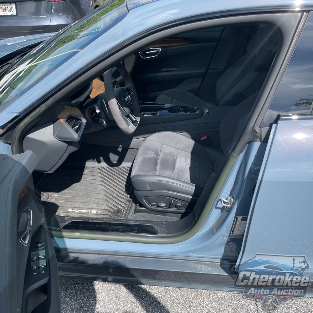 2022 Audi e-tron GT Premium Plus