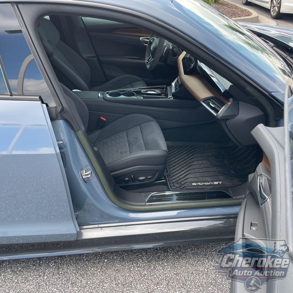 2022 Audi e-tron GT Premium Plus