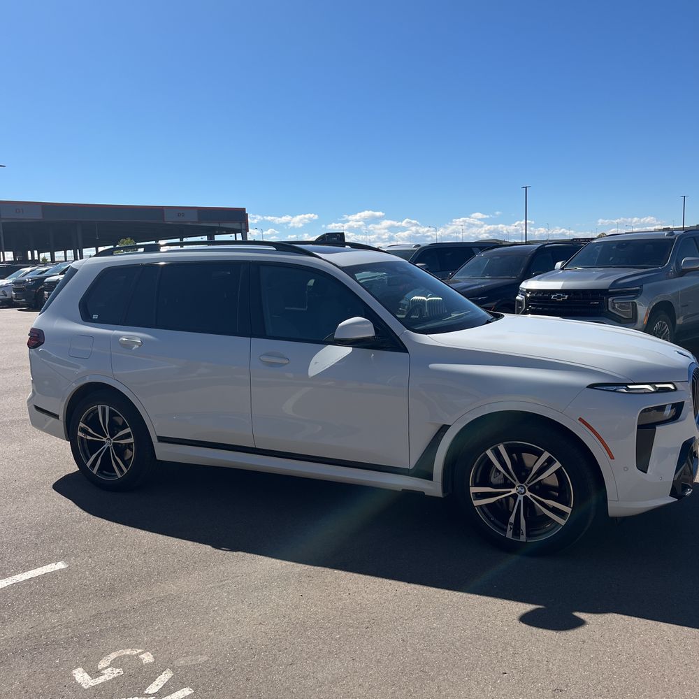 2025 BMW X7 XDrive40i