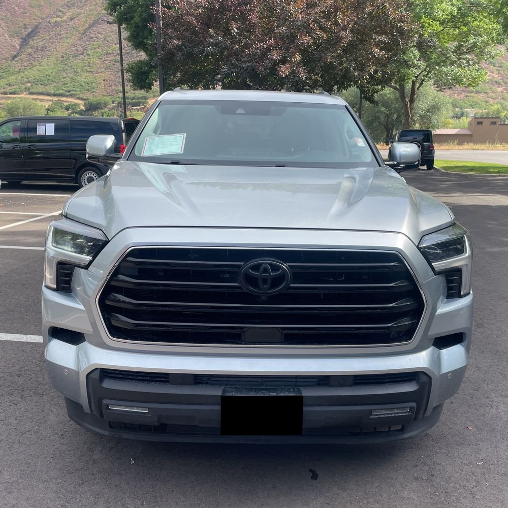 2023 Toyota Sequoia SR5