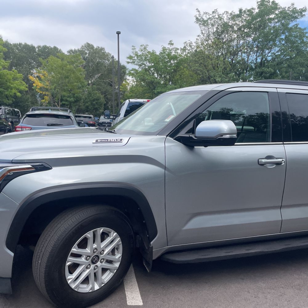 2023 Toyota Sequoia SR5