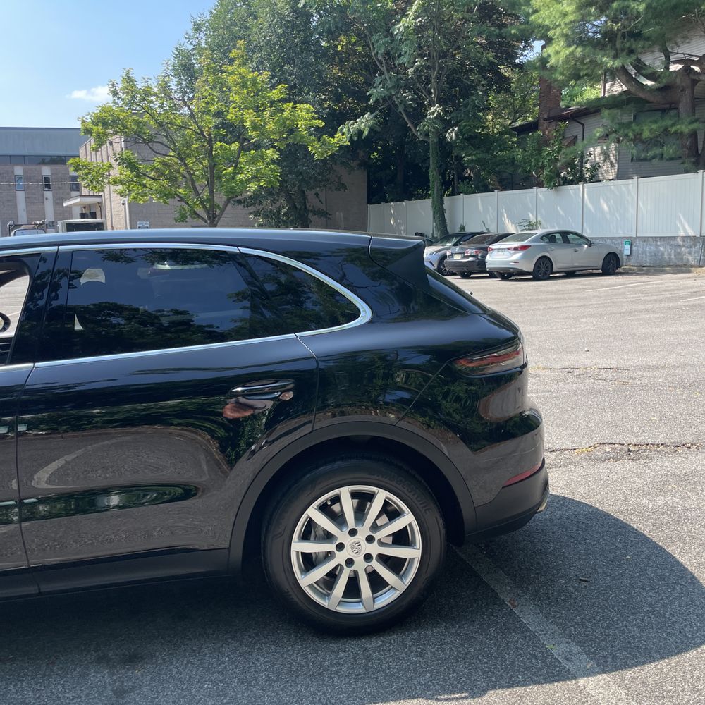 2022 Porsche Cayenne Base