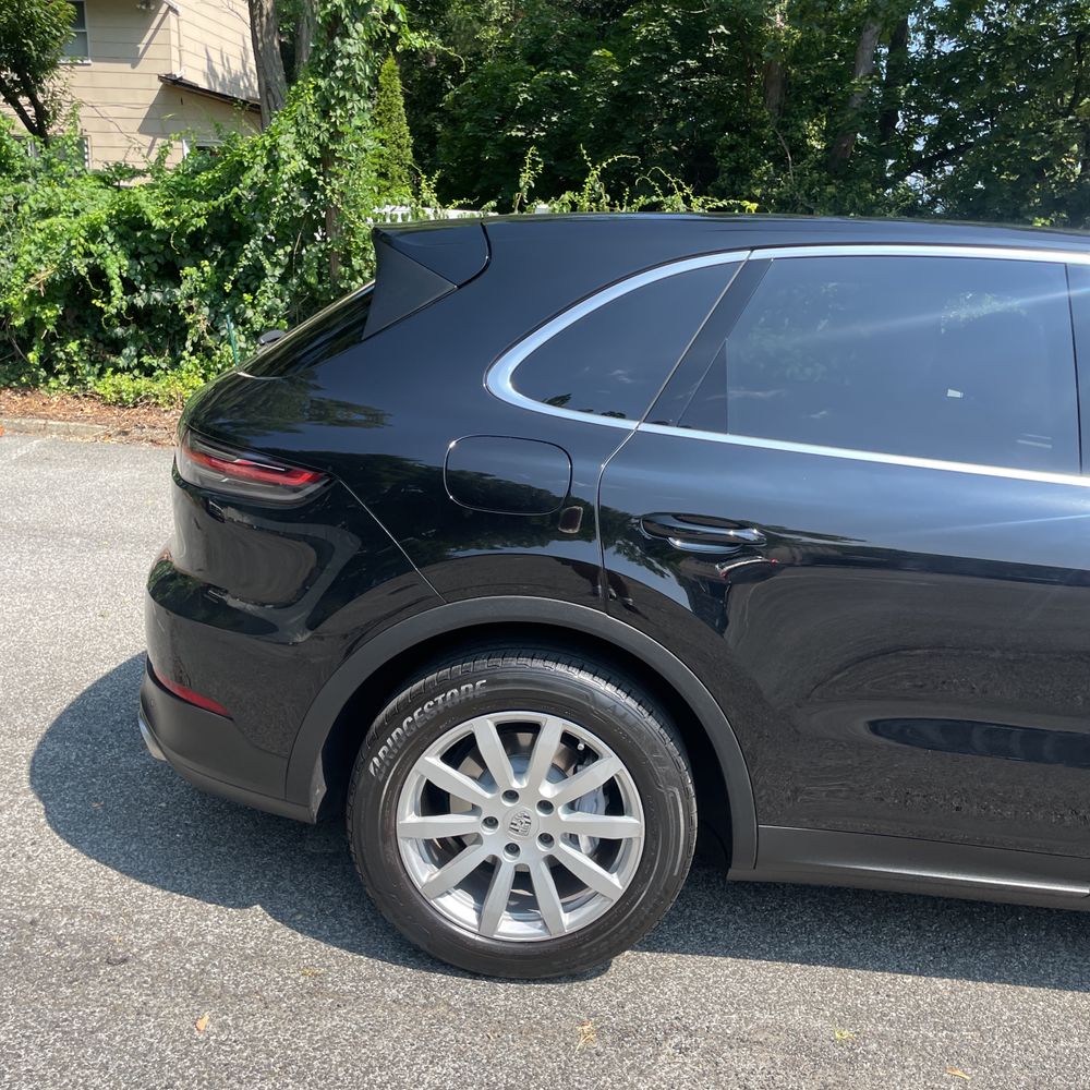 2022 Porsche Cayenne Base