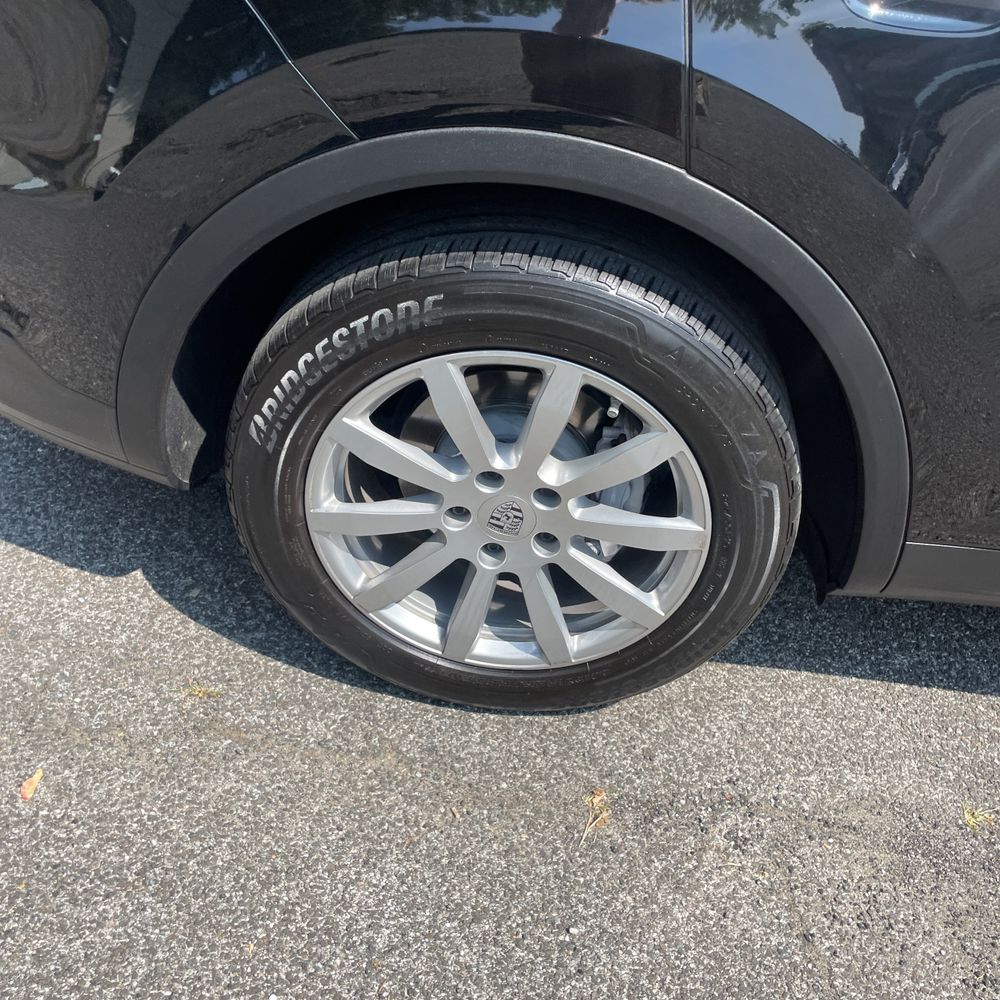 2022 Porsche Cayenne Base