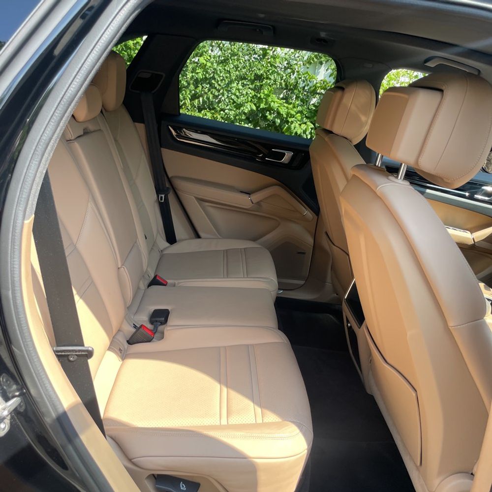 2022 Porsche Cayenne Base