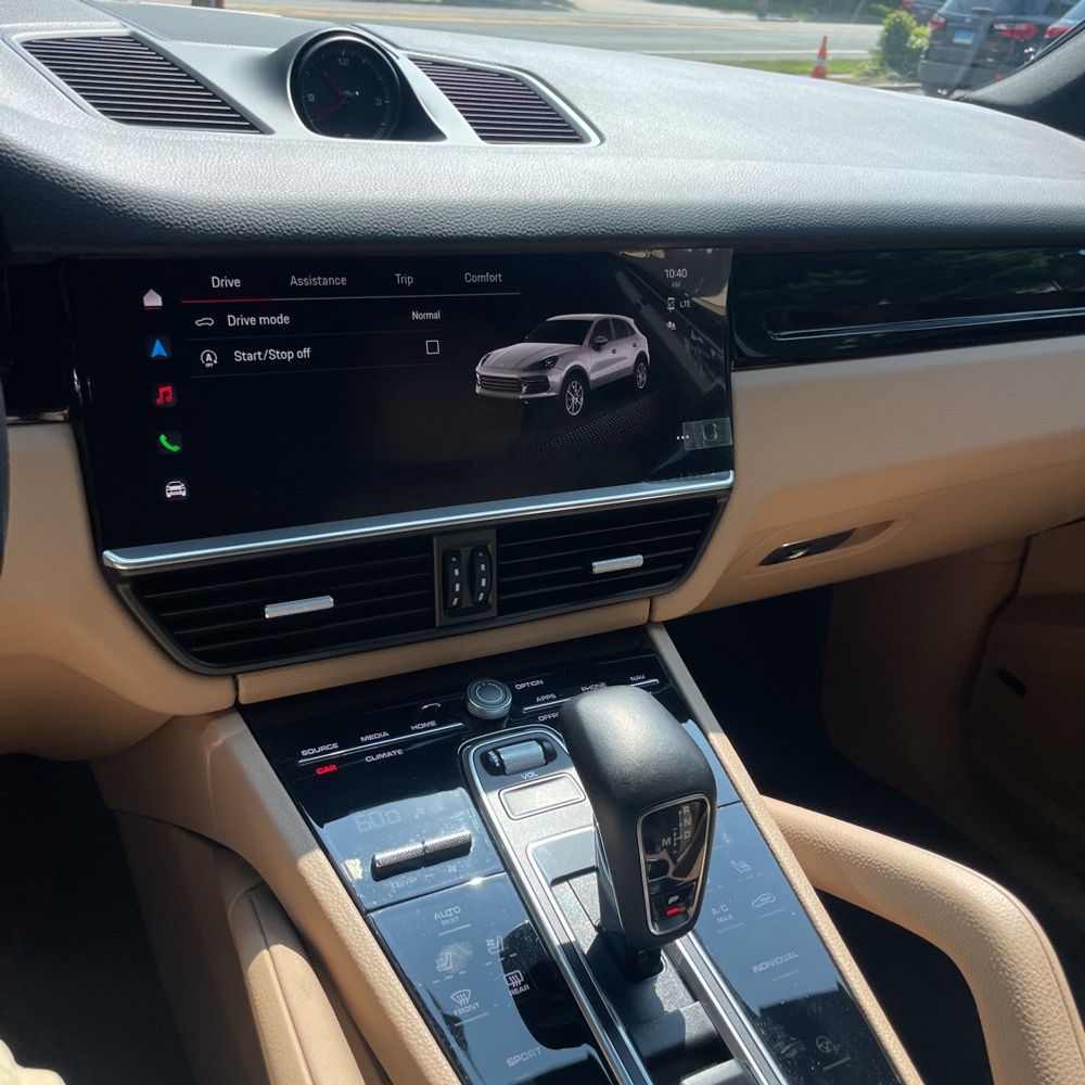 2022 Porsche Cayenne Base