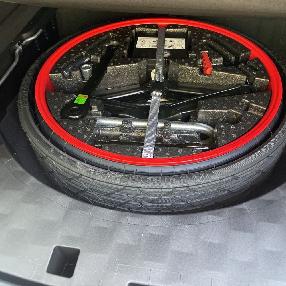 2022 Porsche Cayenne Base