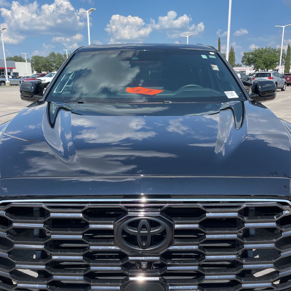 2024 Toyota Sequoia Platinum