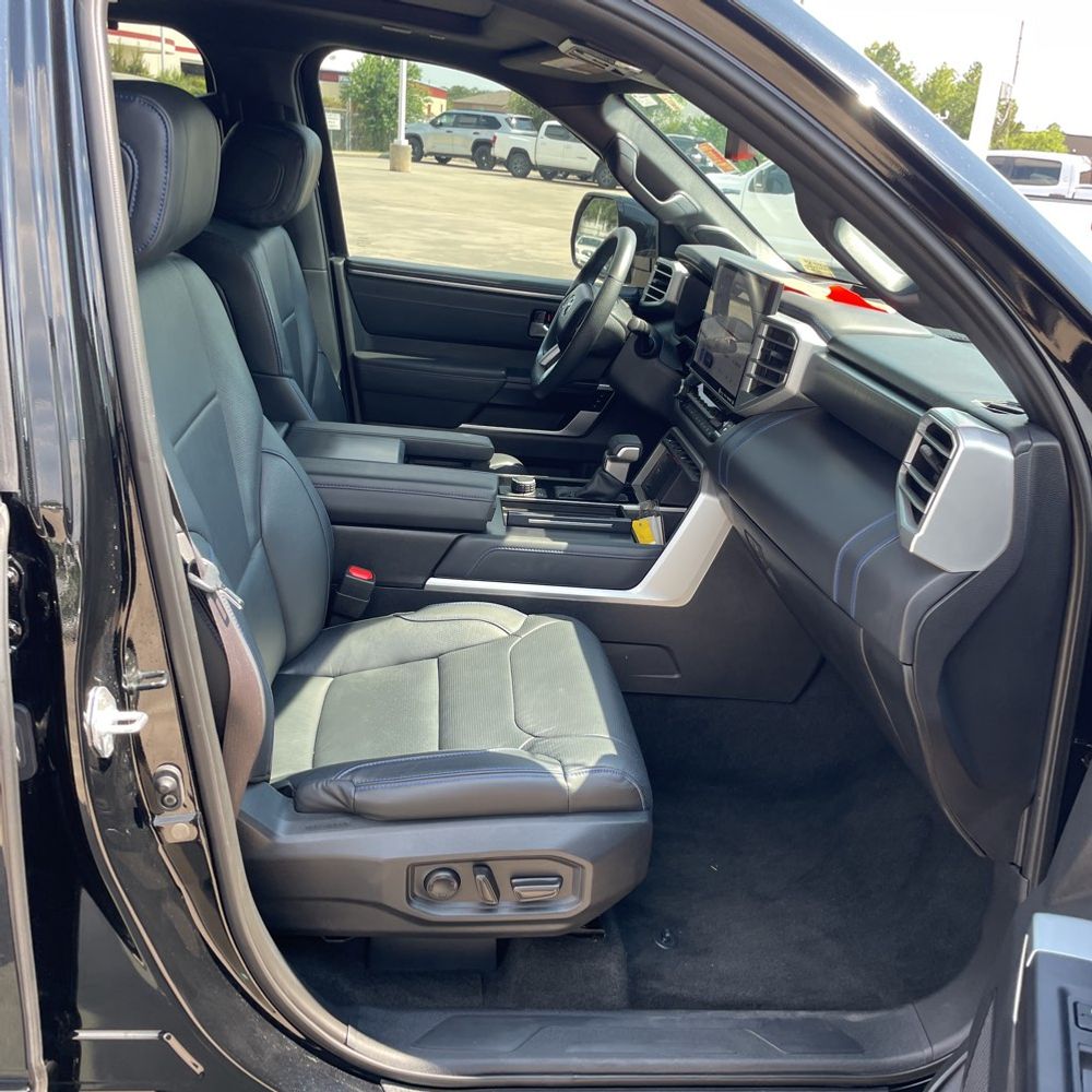 2024 Toyota Sequoia Platinum