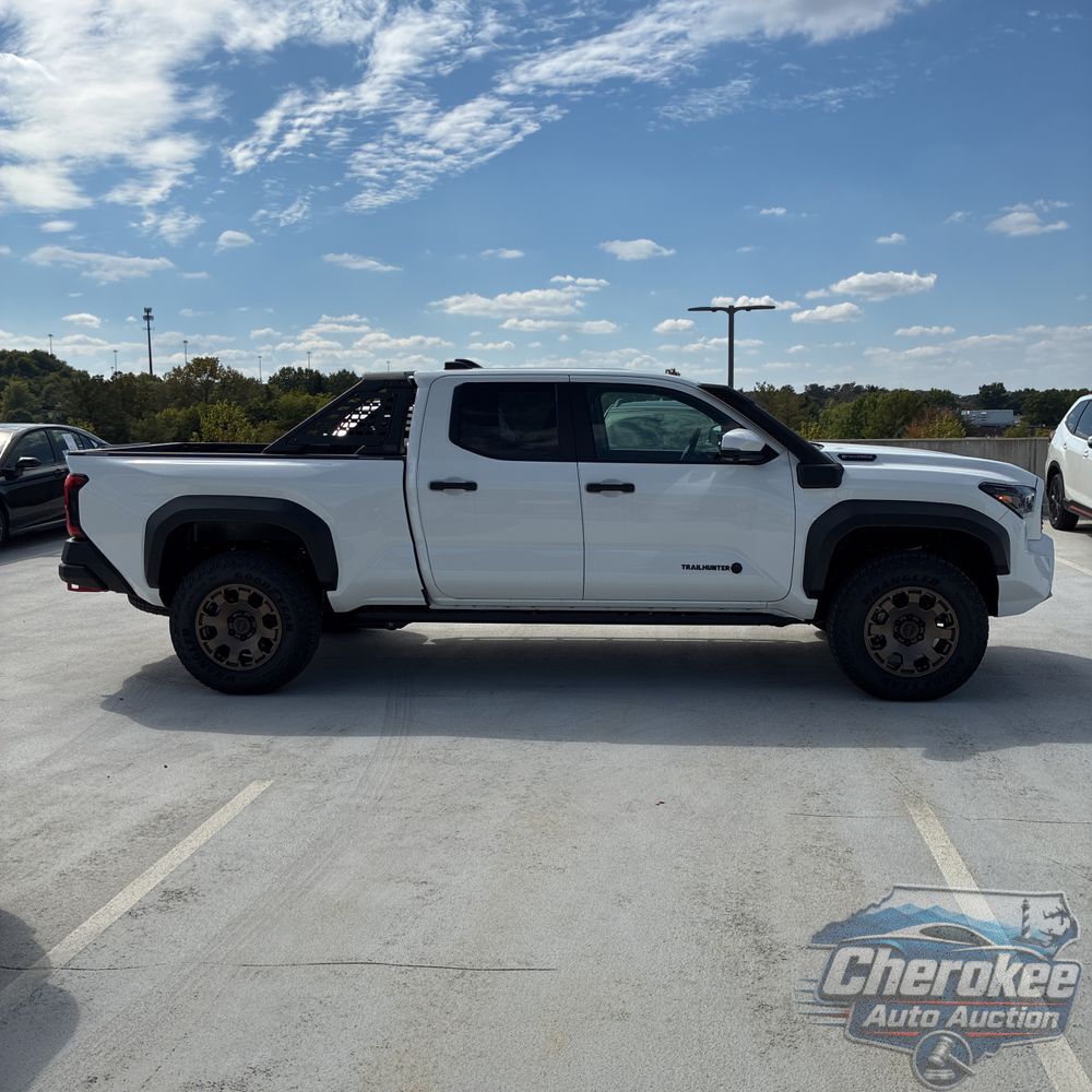 2025 Toyota Tacoma Trailhunter HV