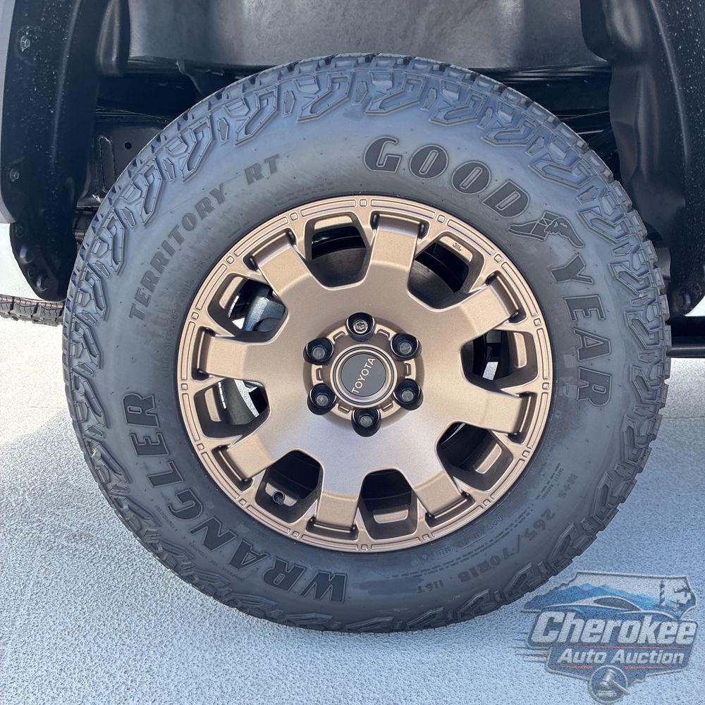 2025 Toyota Tacoma Trailhunter HV