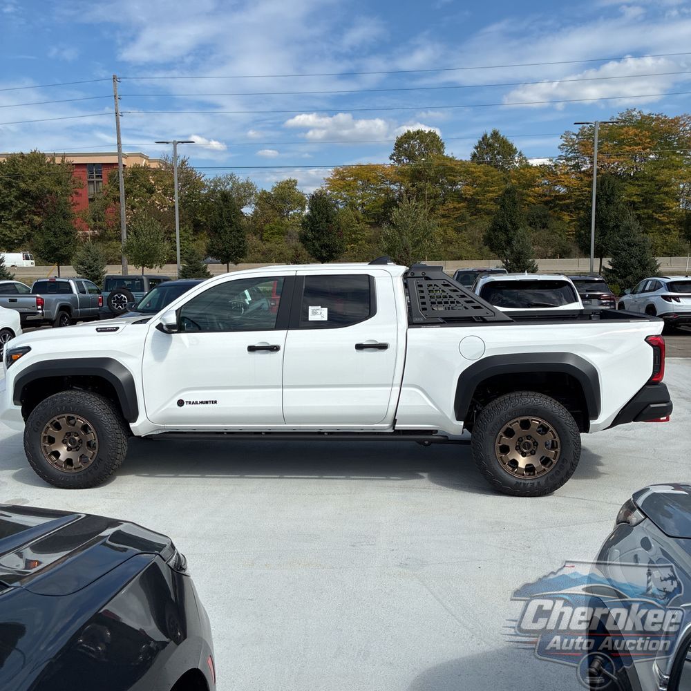 2025 Toyota Tacoma Trailhunter HV