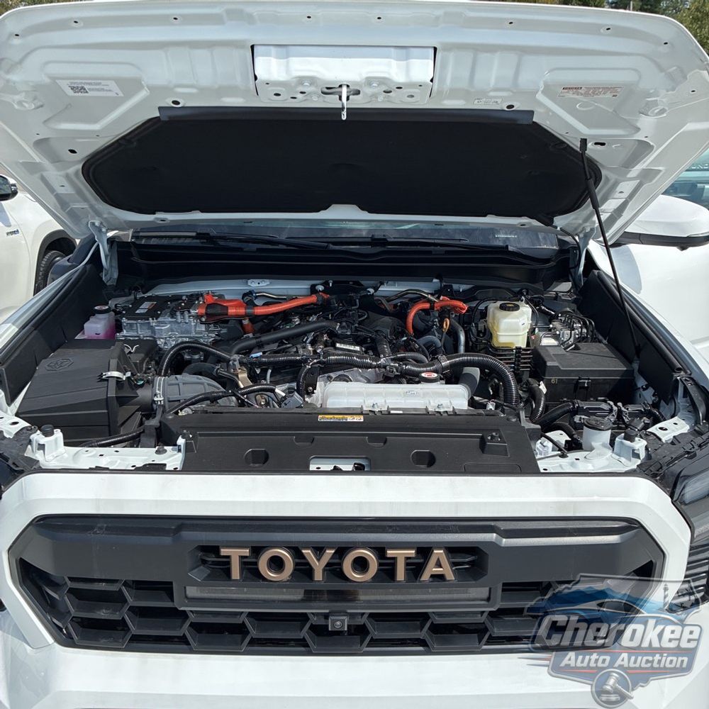 2025 Toyota Tacoma Trailhunter HV