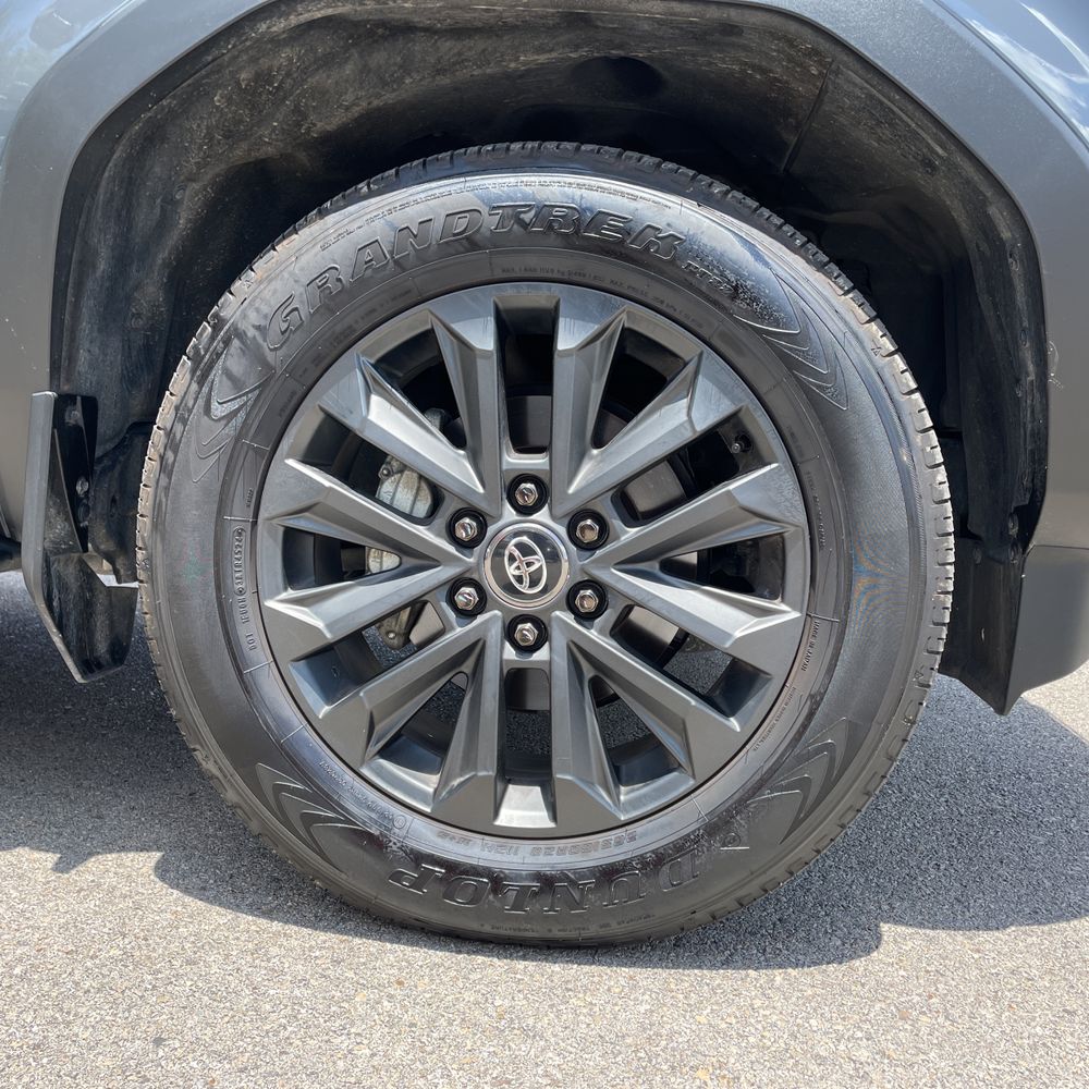 2025 Toyota Land Cruiser Base