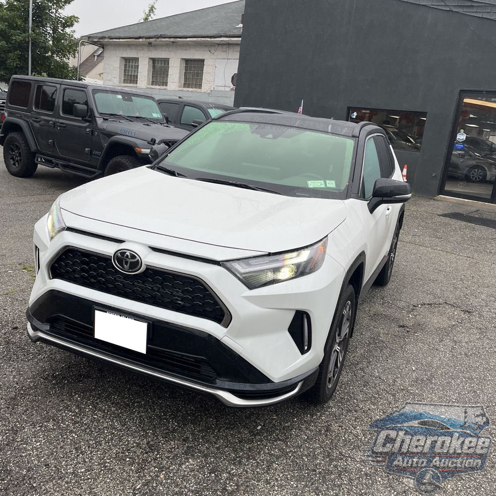 2025 Toyota RAV4 Plug-in Hybrid XSE