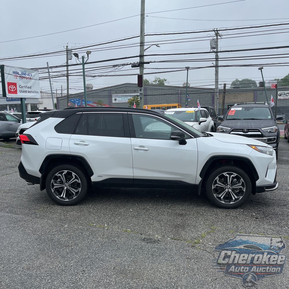 2025 Toyota RAV4 Plug-in Hybrid XSE