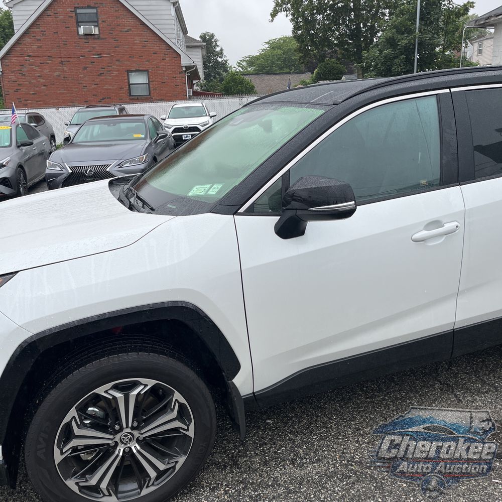 2025 Toyota RAV4 Plug-in Hybrid XSE