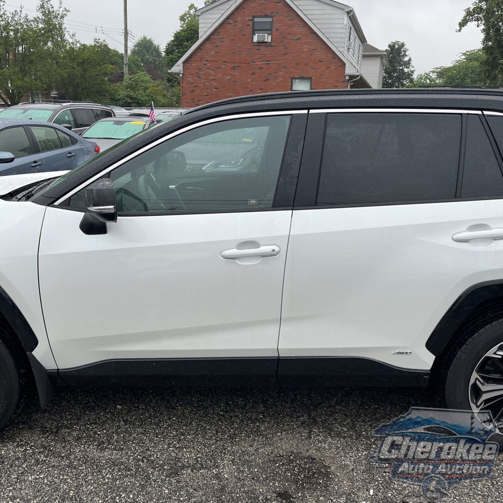 2025 Toyota RAV4 Plug-in Hybrid XSE