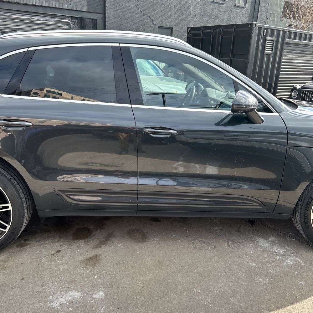 2024 Porsche Macan Base