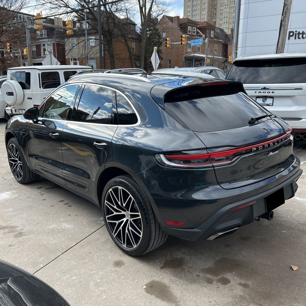 2024 Porsche Macan Base