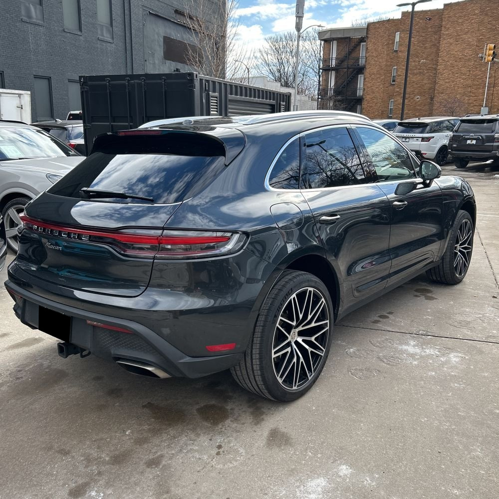 2024 Porsche Macan Base
