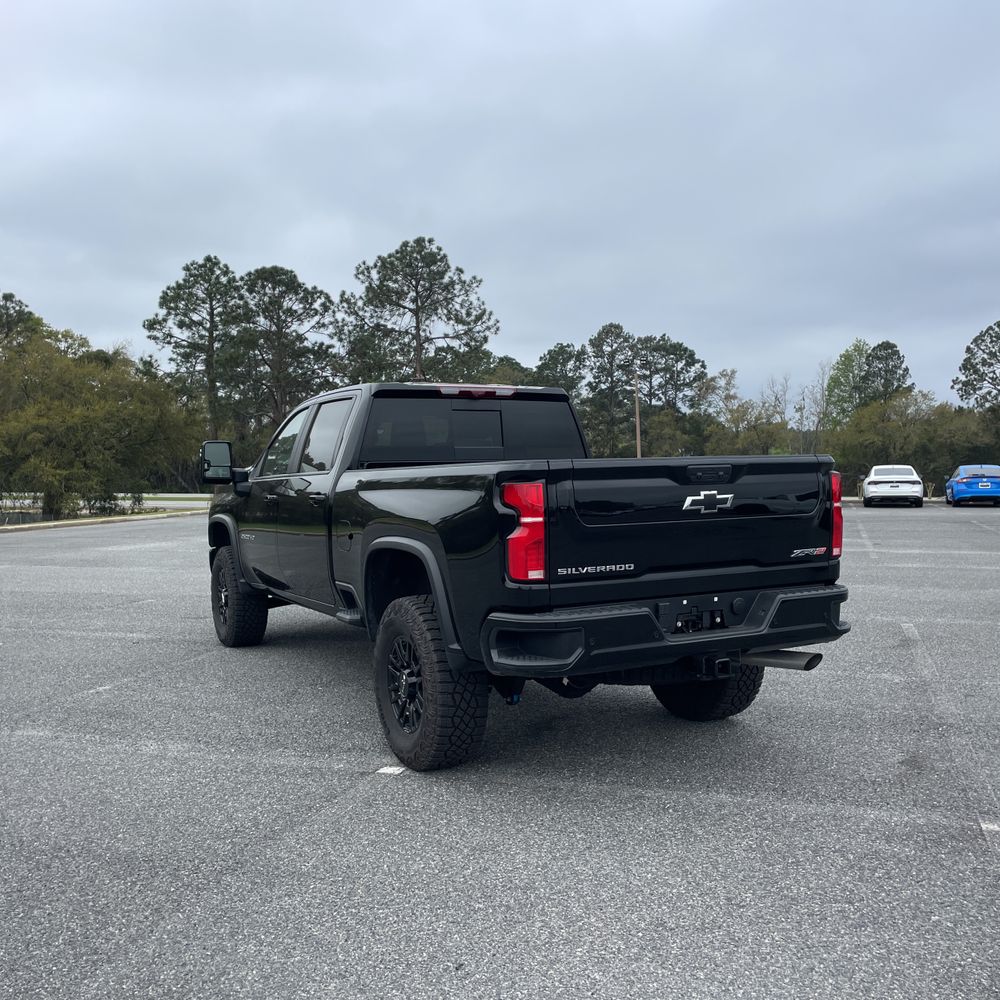 2025 Chevrolet Silverado 2500HD ZR2