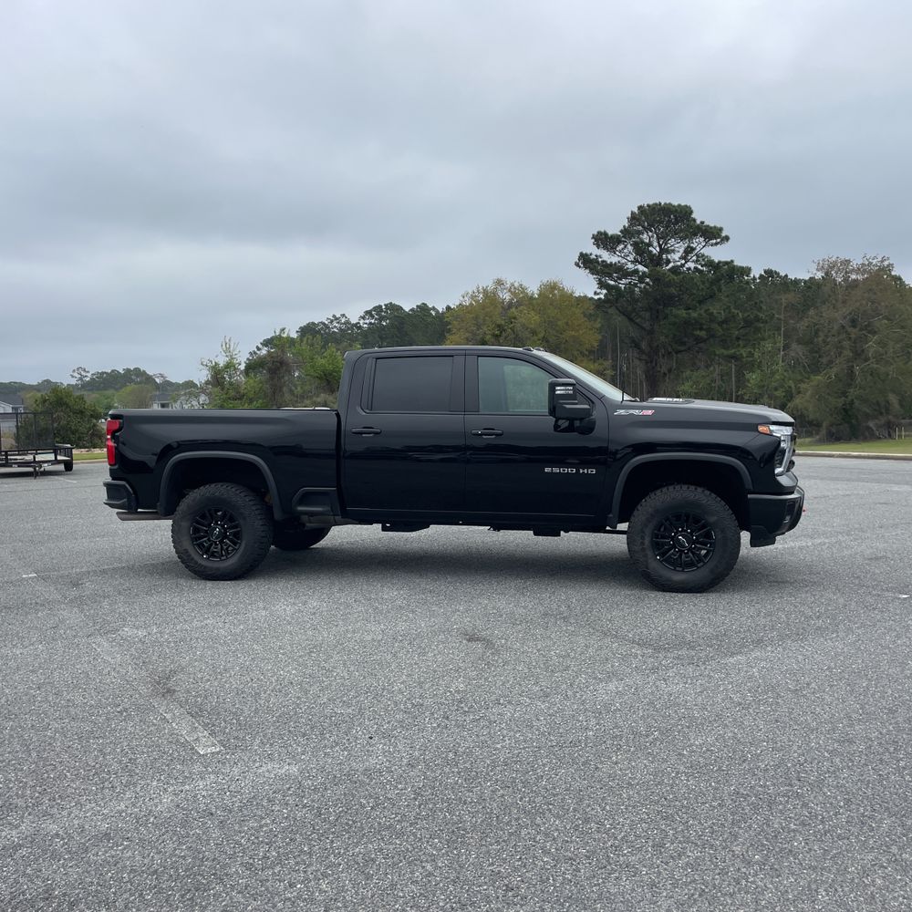 2025 Chevrolet Silverado 2500HD ZR2