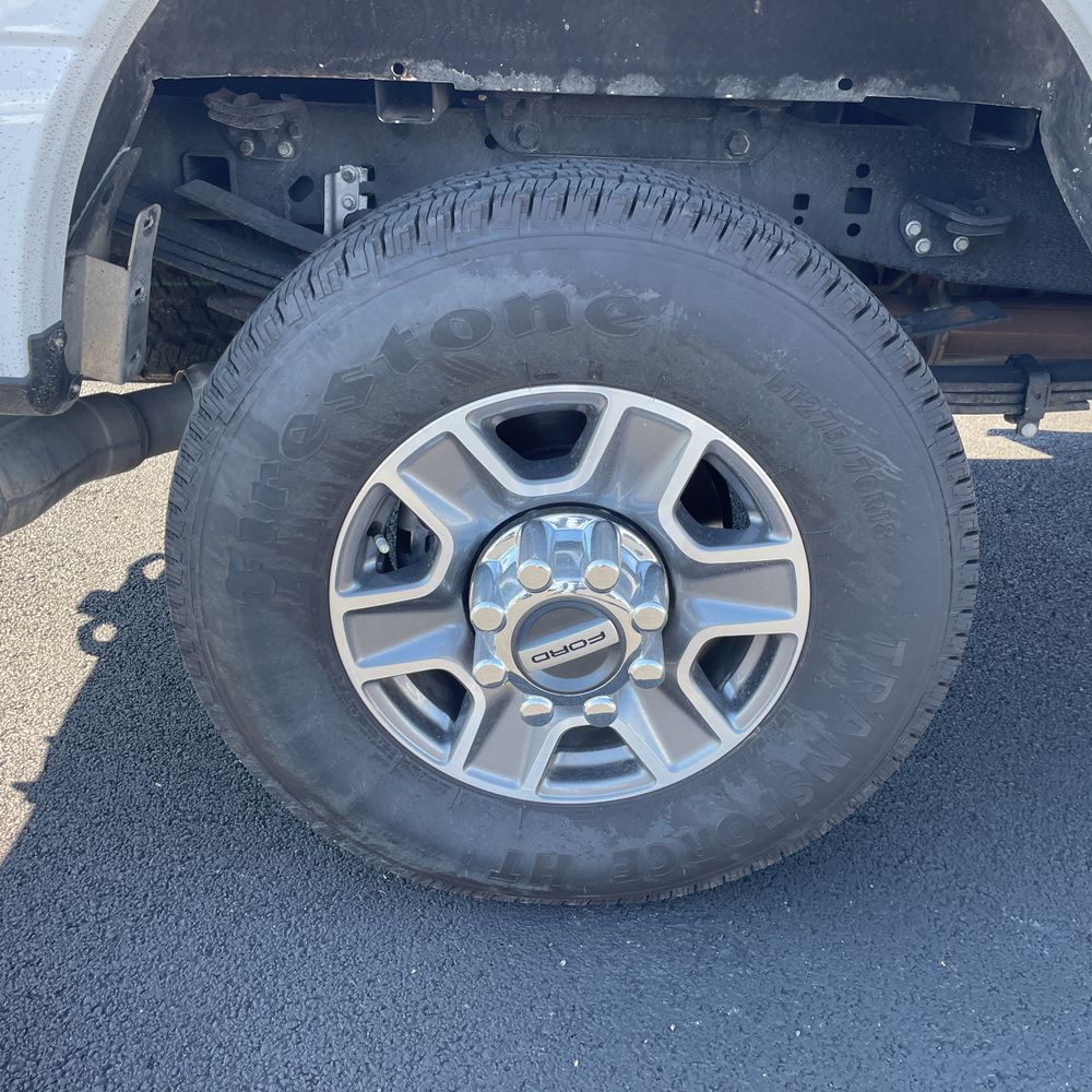 2024 Ford F350 S/D Lariat