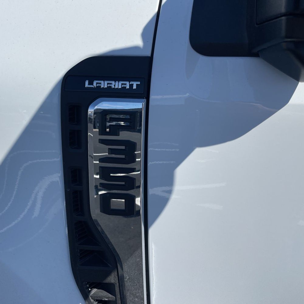 2024 Ford F350 S/D Lariat