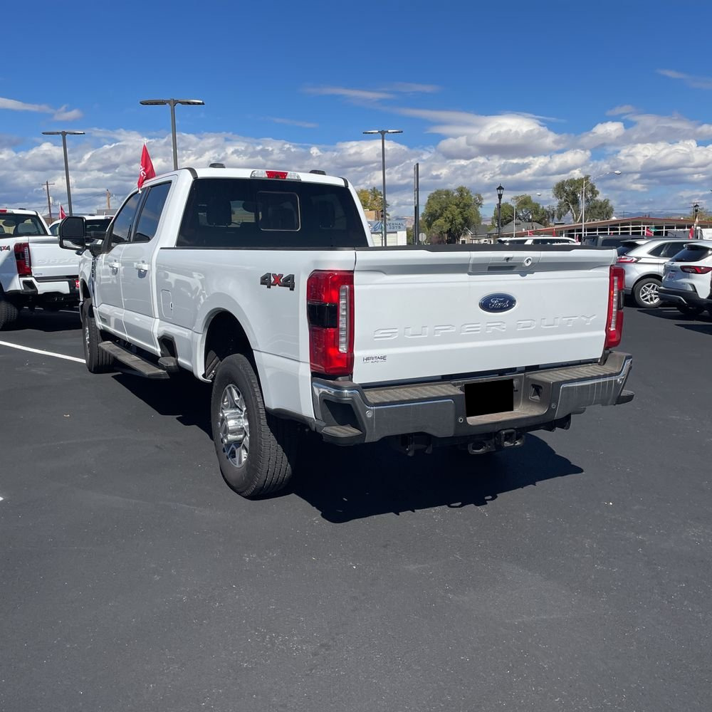 2024 Ford F350 S/D Lariat