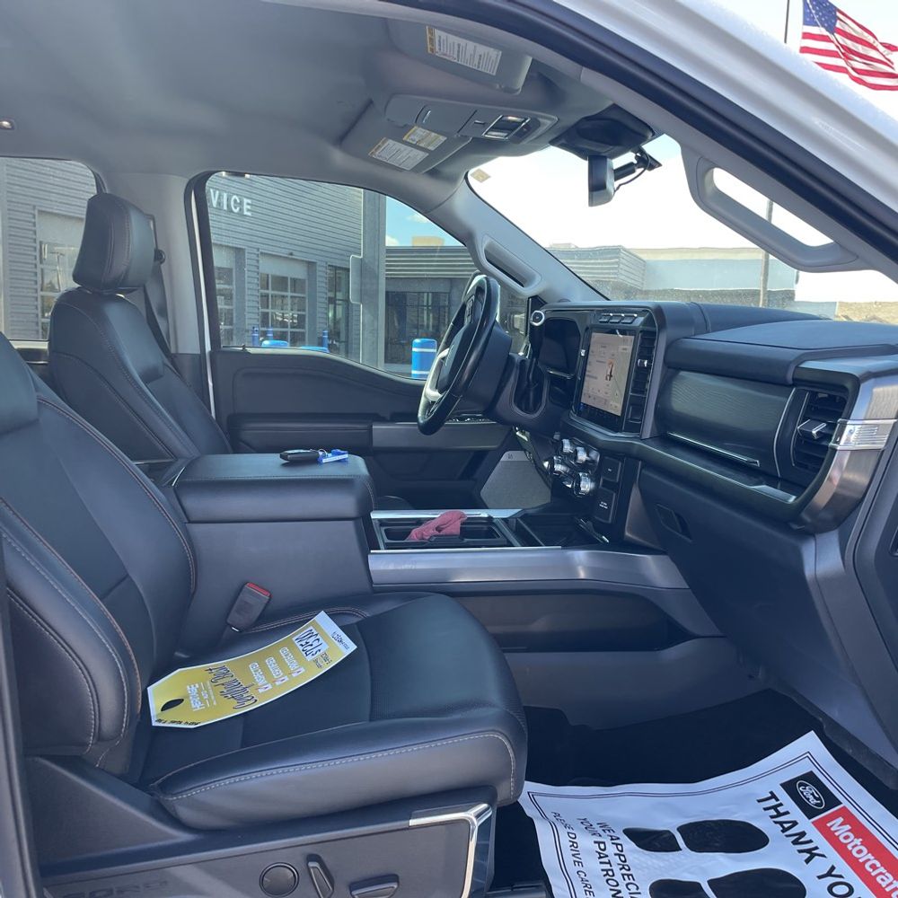 2024 Ford F350 S/D Lariat